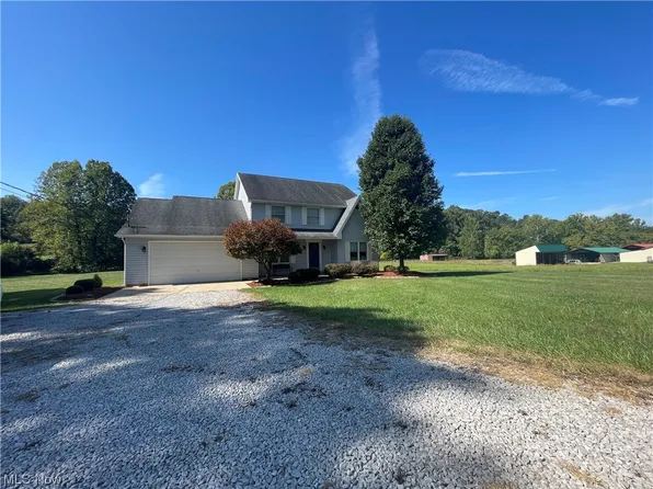 316 Sugar Camp Rd, Mineral Wells, WV 26150