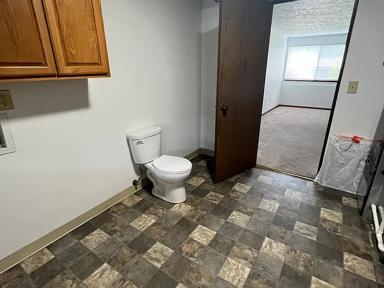 9711 N Indian Trail Rd — Photo 15