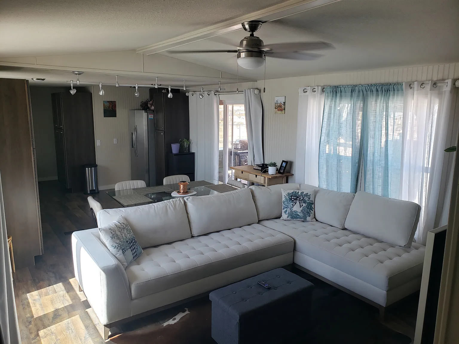 2 bed, 1000 sqft, $2,800 — Photo 3