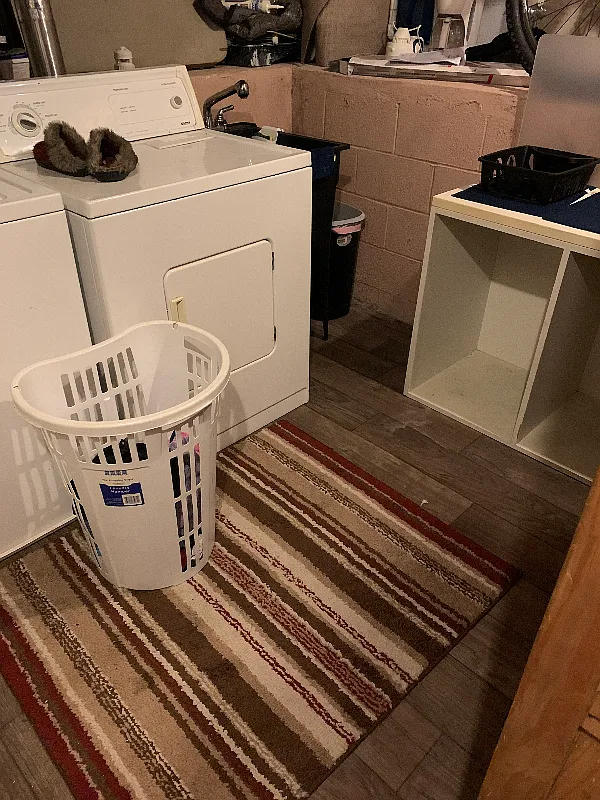 Basement Apt for Rent - Single Professional — Photo 3
