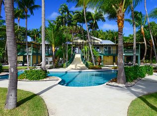 42 Schooner Bay Rd, Tavernier, FL 33070