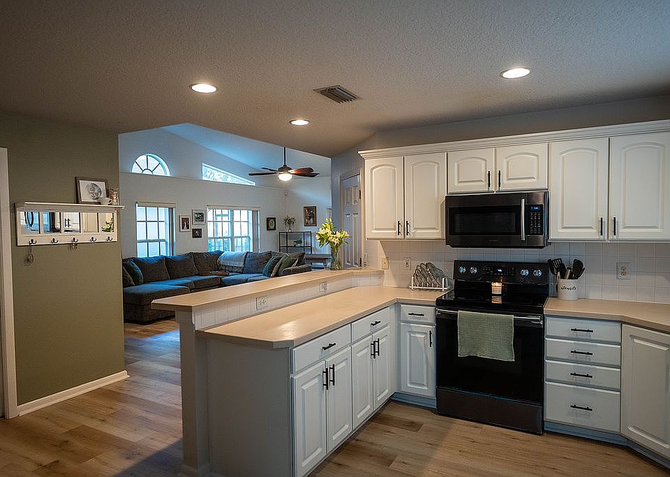 Open concept & new flooring