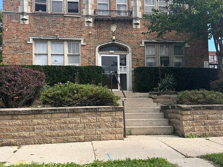 1922 N Palmer St #1 — Photo 15