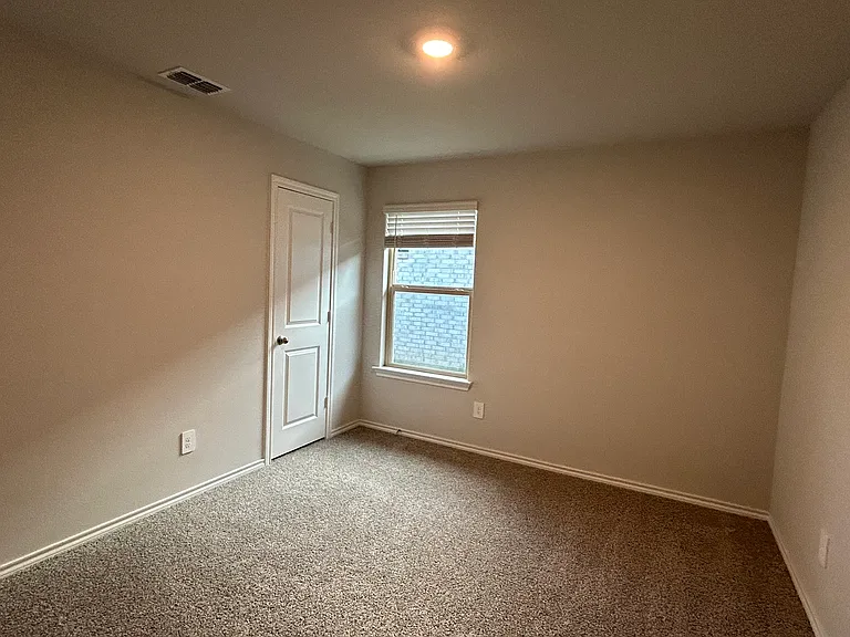108 Piping Rock Dr — Photo 23