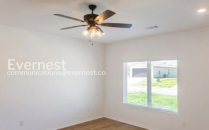 6681 Hollywood Ave — Photo 6