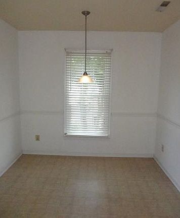 4th image of 7823 Camolin Ct