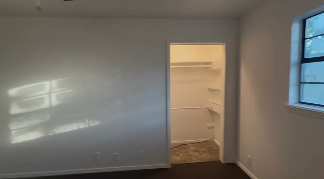 2 bed, 1.5 bath, 900 sqft, $825 — Photo 2