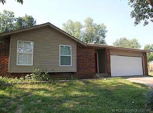 604 W 29th St, Sand Springs, OK 74063
