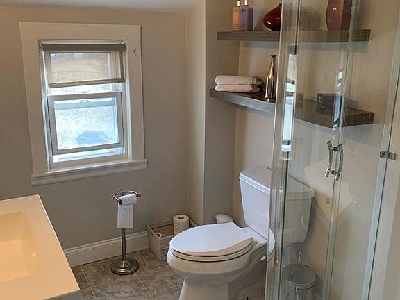 5th image of 112 Donnellan Cir