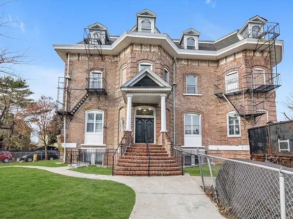 11-41 123rd St, College Pt, NY 11356