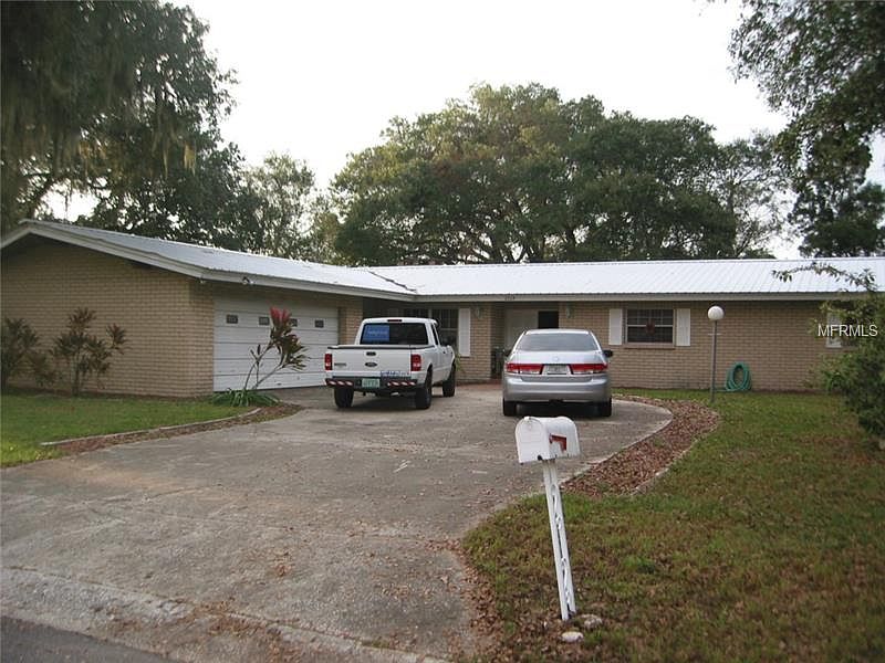 1st image of 2209 Parkview Dr