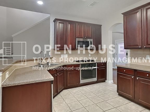 5th image of 6506 Rose Willow Ln