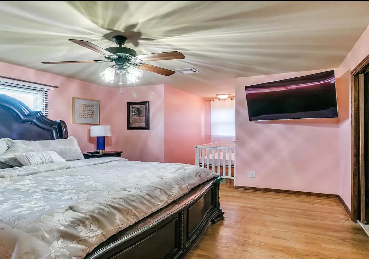 4 bed, 4.0 bath, 4600 sqft, $2,274 — Photo 3