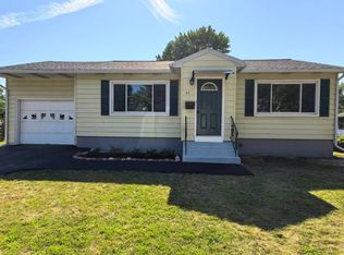 44 Park Ave, Latham, NY 12110
