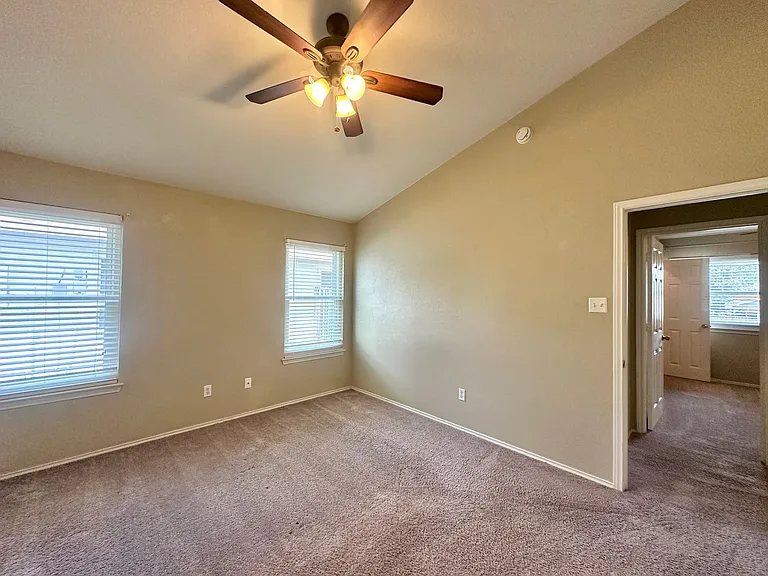 1308 Saddle Dr — Photo 21