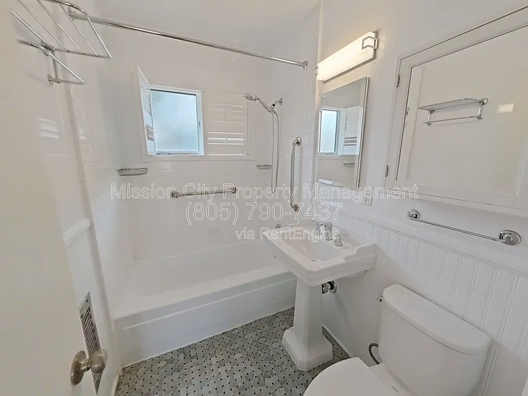1132 Olive St — Photo 5