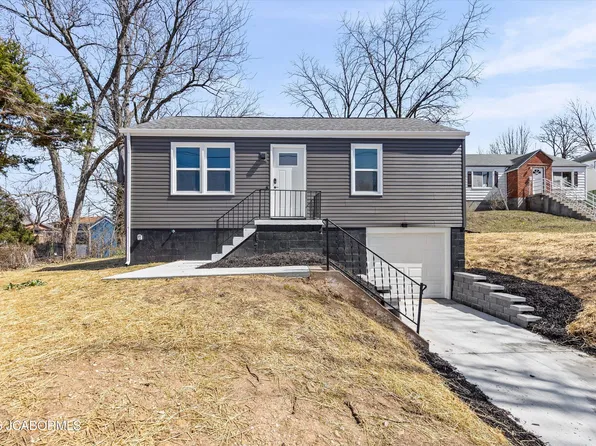 1519 Tanner Bridge Rd, Jefferson City, MO 65101