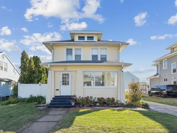 303 N 7th St, Marshalltown, IA 50158