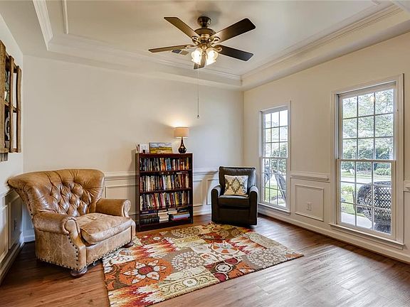 5th image of 503 Mirramont Pl