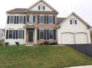 825 Sage Hill Dr, Red Lion, PA