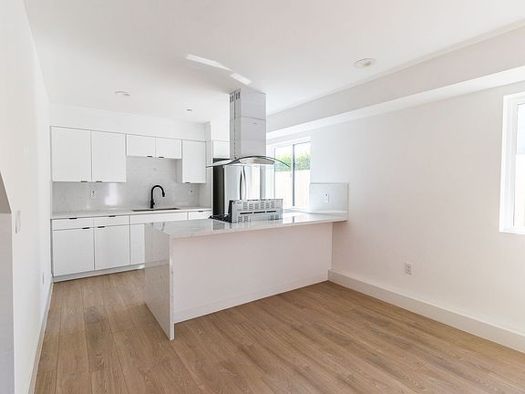 5th image of 4507 W 18th St #3/4