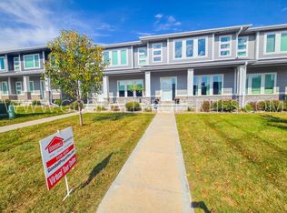 16643 Wilden Dr, Clive, IA 50325