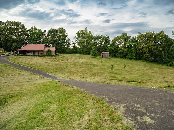 2nd image of 5777 State Highway 90