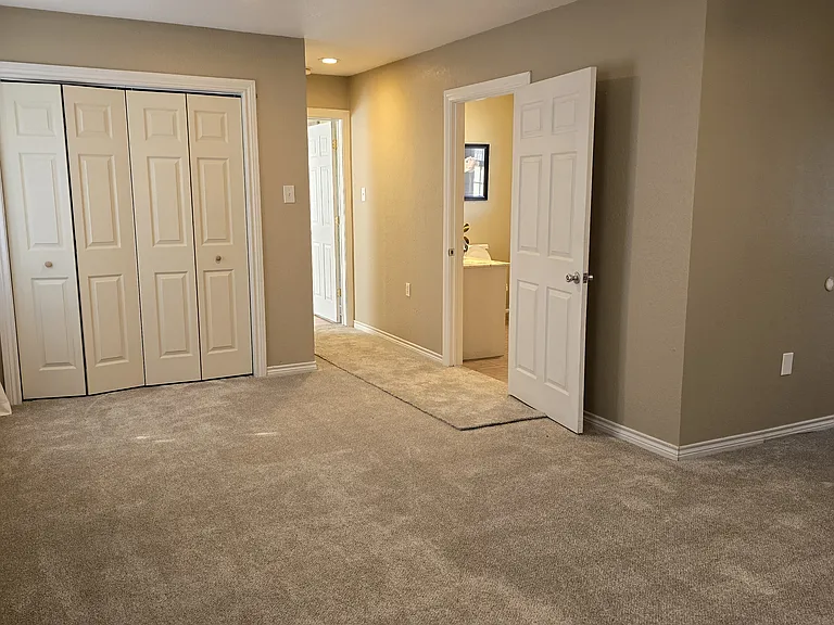 2408 W Kansas Ave — Photo 18