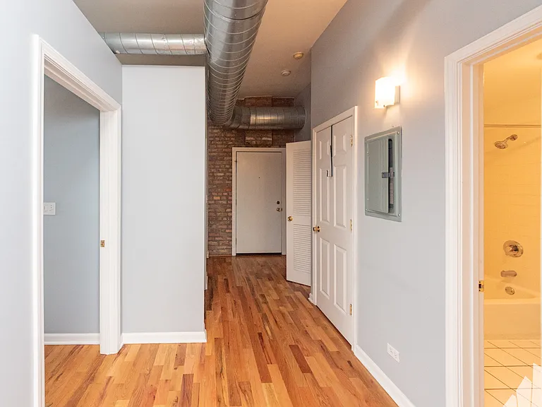 1822 S Bishop St #305 — Photo 6