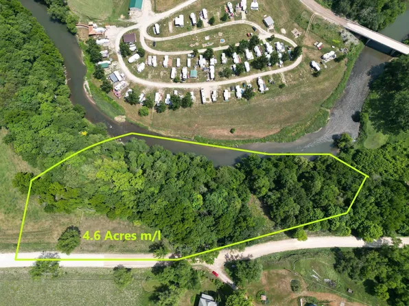 Old Sixteen Rd, Waterville, IA 52170