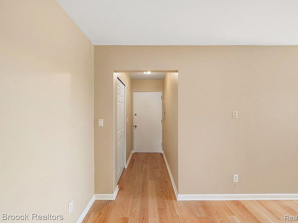 4810 Briarwood Ave Apt 5, photo 6