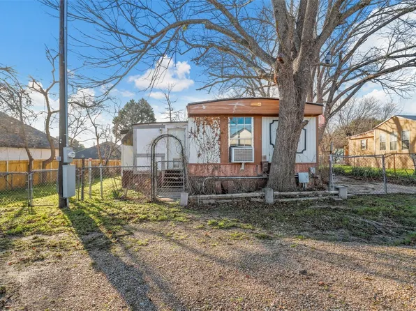 2209 Angelina St, Granbury, TX 76048