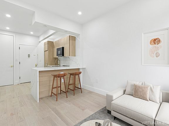 4th image of 472 Bergen St APT 2R