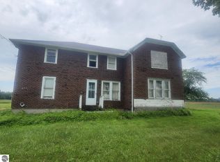 2715 Meadow Rd, Tawas City, MI 48763