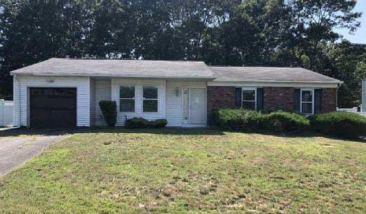 1st image of 20 Evelyn Ct