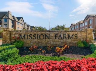 10531 Mission Rd #310, Leawood, KS 66209