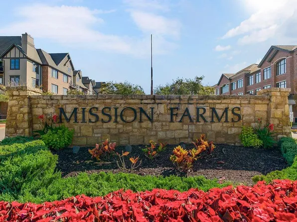 10531 Mission Rd #301, Leawood, KS 66209