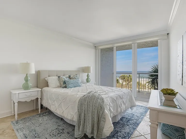 1601 Ocean Dr S — Photo 11