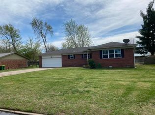 1911 Sisco Ave, Springdale, AR 72762