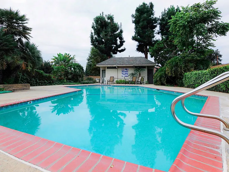 316-356 W. Meda Ave. Glendora CA. 91741 — Photo 17