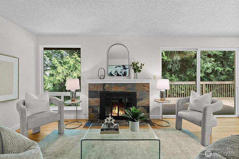 3rd image of 3020 169th Avenue NE