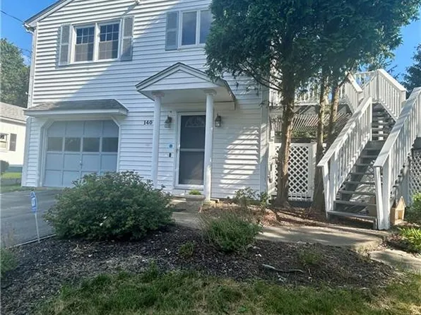 140 Alden Ave, Warwick, RI 02889