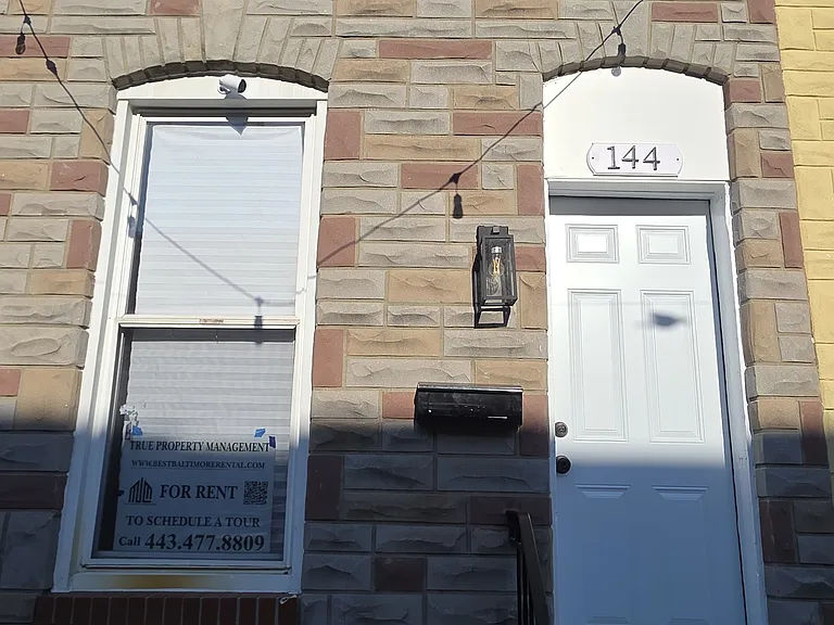 144 N Streeper St — Photo 1
