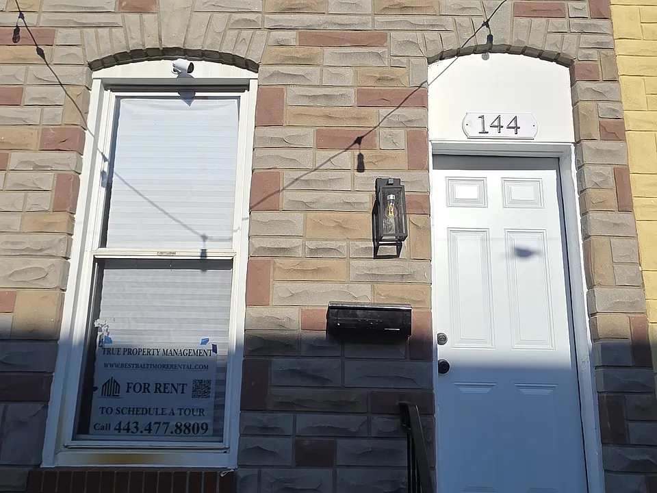 144 N Streeper St