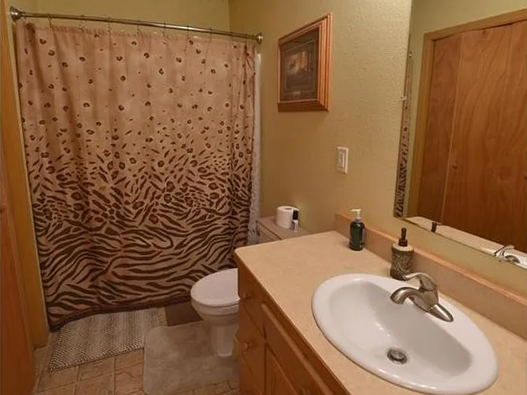 12858 Woodfern Ln — Photo 11