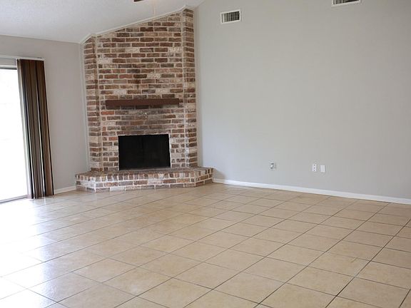 5th image of 2107 Hammerwood Dr
