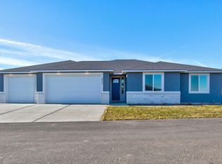 8312 Roberts Dr, Pasco, WA