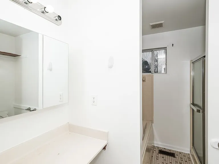 6919 Taylor Manor Ave — Photo 13
