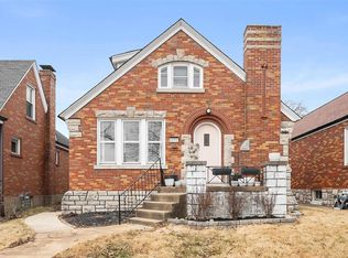 6151 Adkins Ave, Saint Louis, MO 63116