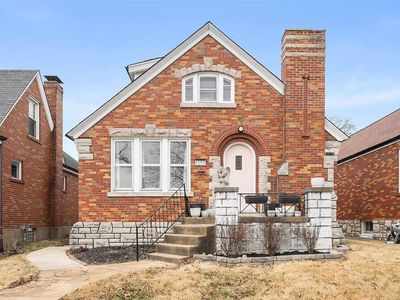 6151 Adkins Ave, Saint Louis, MO, 63116